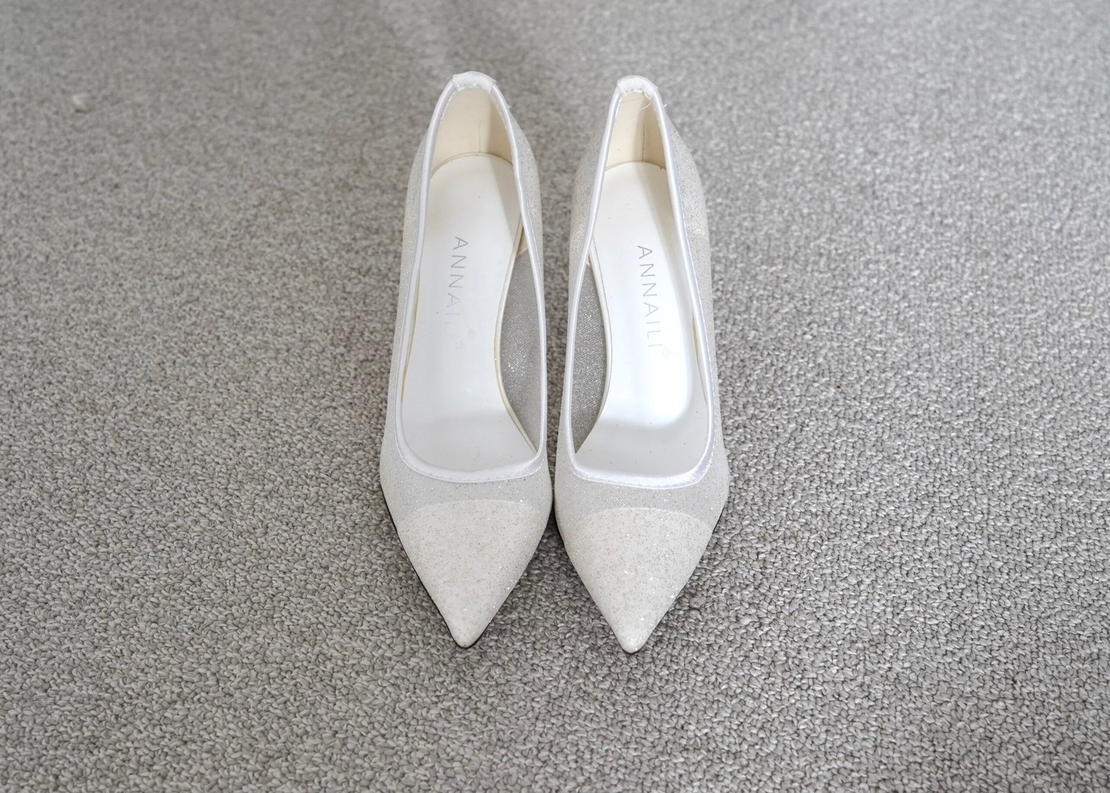 SIze 4 heels|White Mesh Glitter Heel
