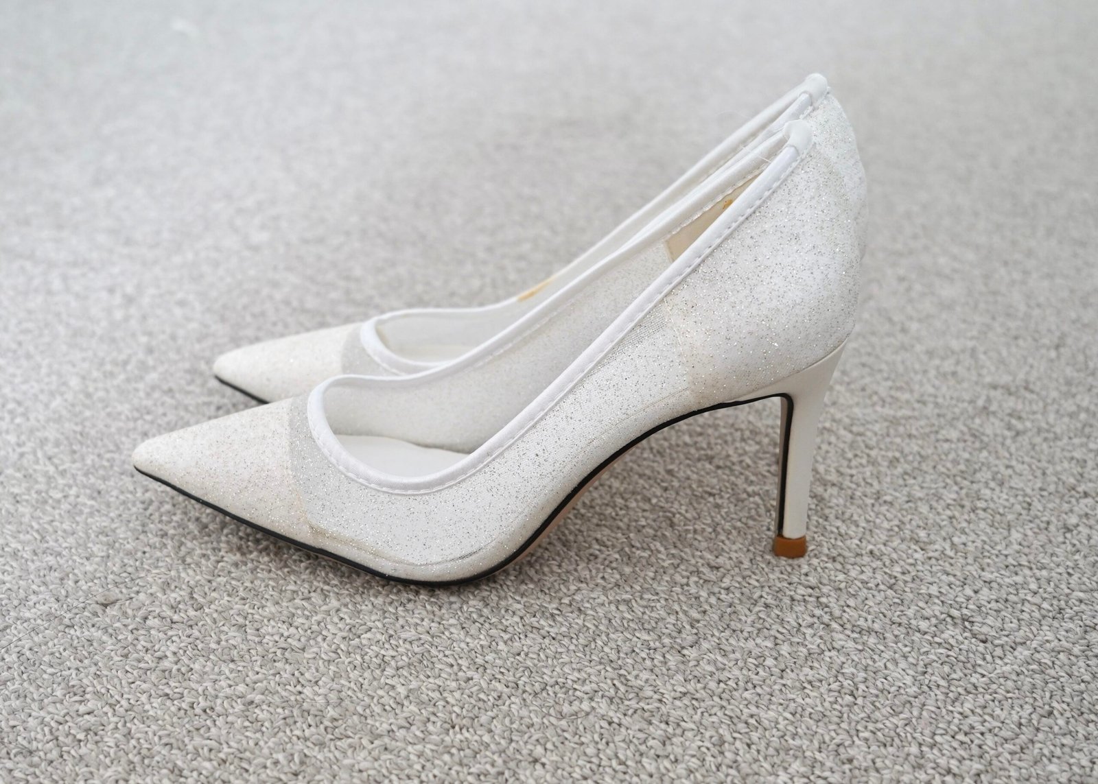 SIze 4 heels|White Mesh Glitter Heel